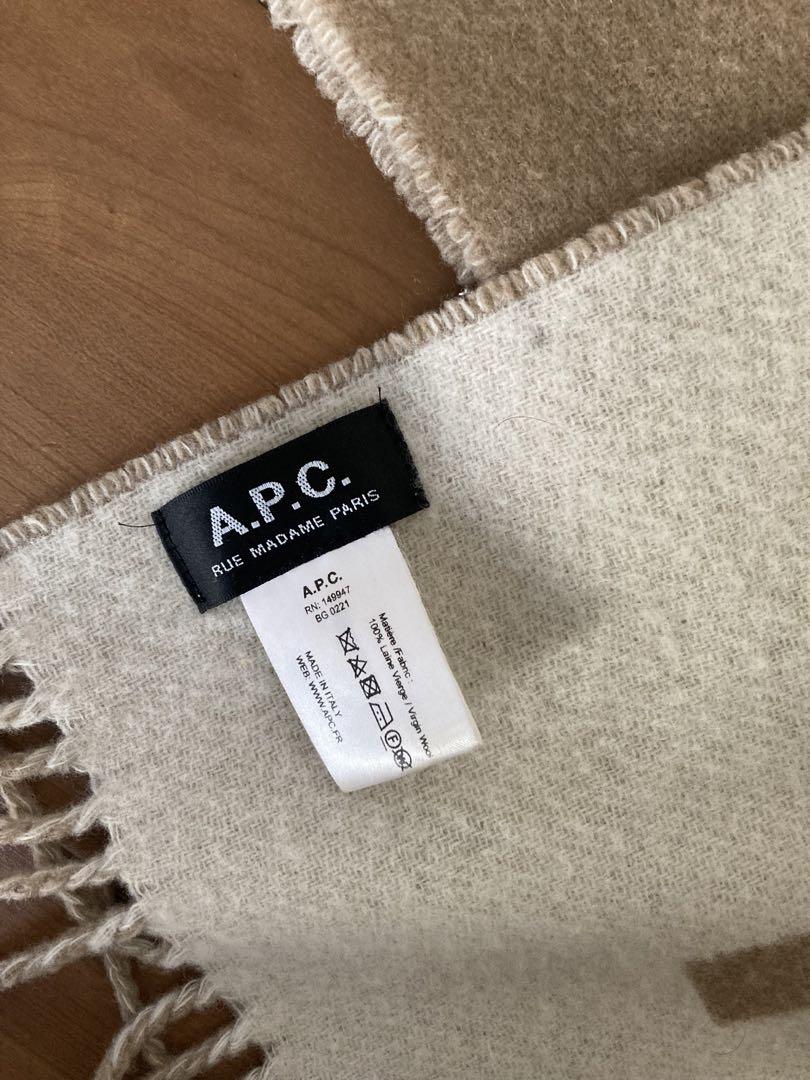 ２月まで　A.P.C. ロゴマフラー リバーシブル　ベージュ　キャメル 2月まで A.P.C. ロゴマフラー リバーシブル ベージュ キャメル