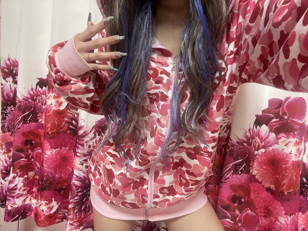 迷彩柄フード付きパーカー ピンク系