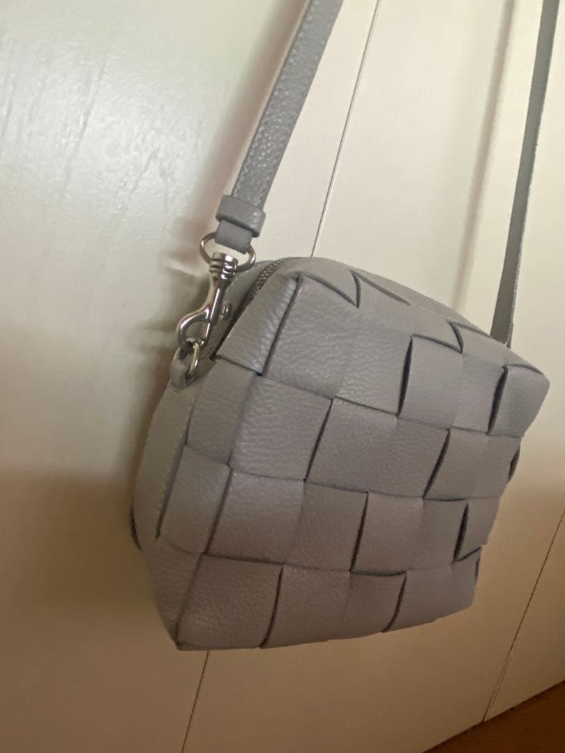 イアクッチ ベルタS グレー 極美品 イアクッチ ベルタS グレー 極美品