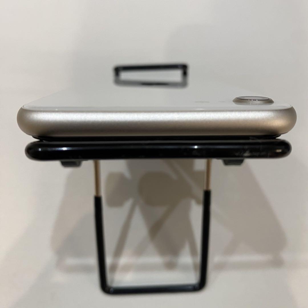 iPhoneSE3 128GB スターライト