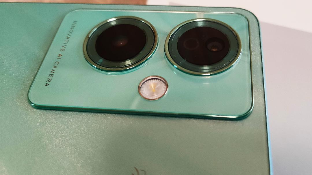OPPO A79 5G グローグリーン 美品中古 おまけ付き