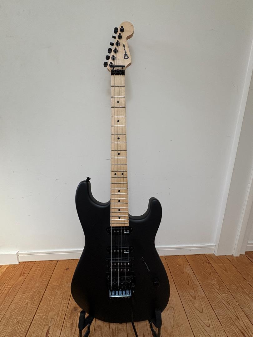 Charvel USA ストラトSan Dimas FRT 23年製