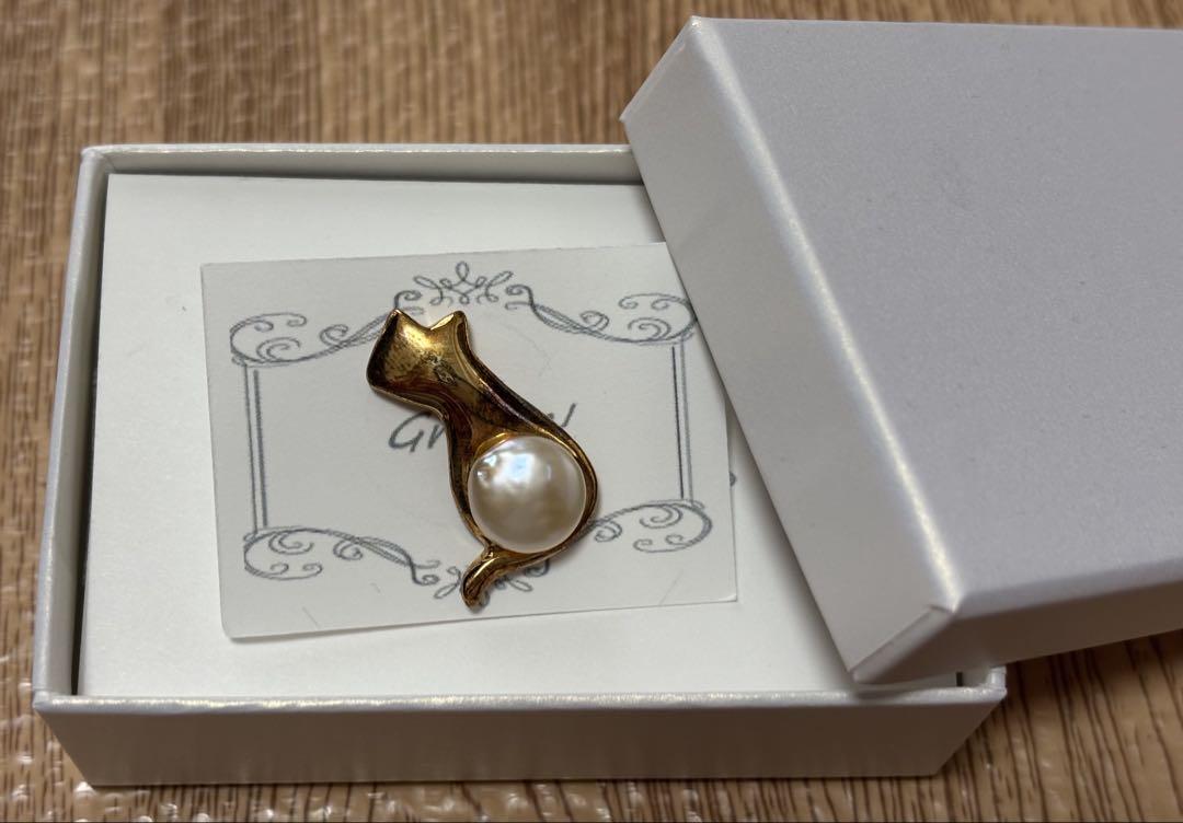 【新品未使用】淡水パール 猫 ブローチ シルバー925 箱・説明書付き Catアクセサリー