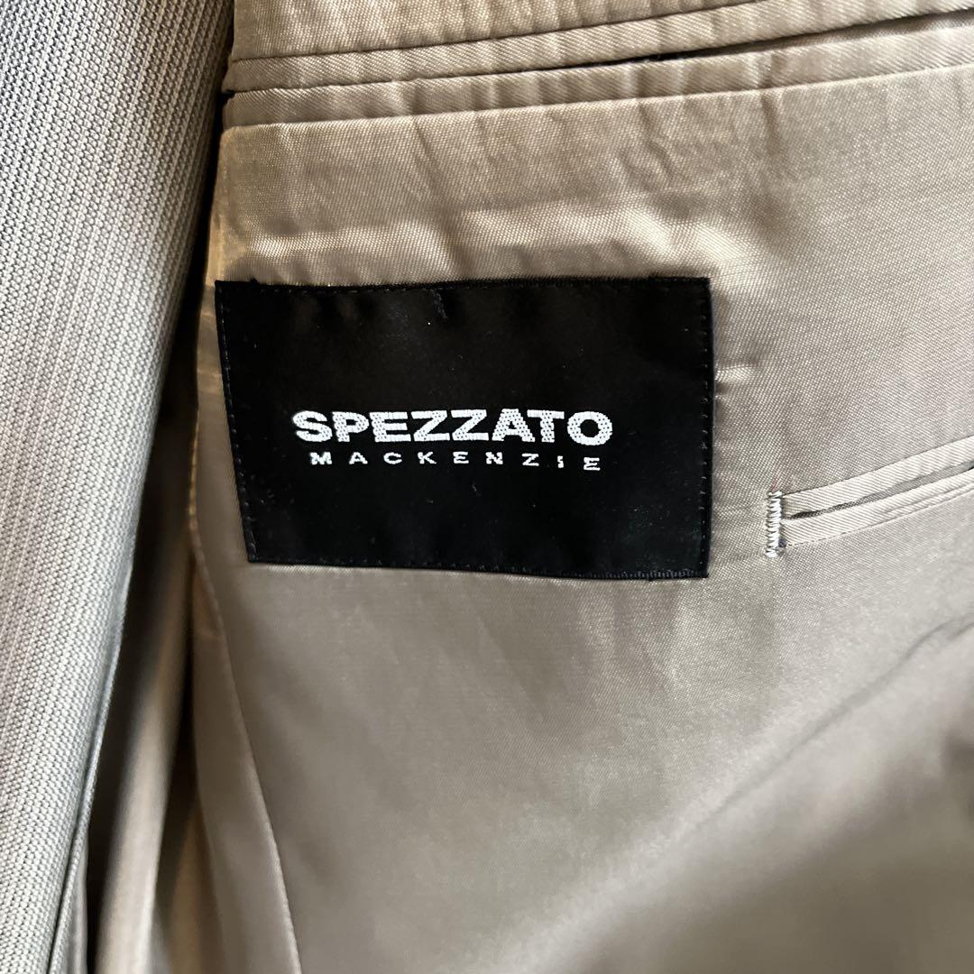 SPEZZATO ベージュ ストライプ ビジネススーツ　三つボタン