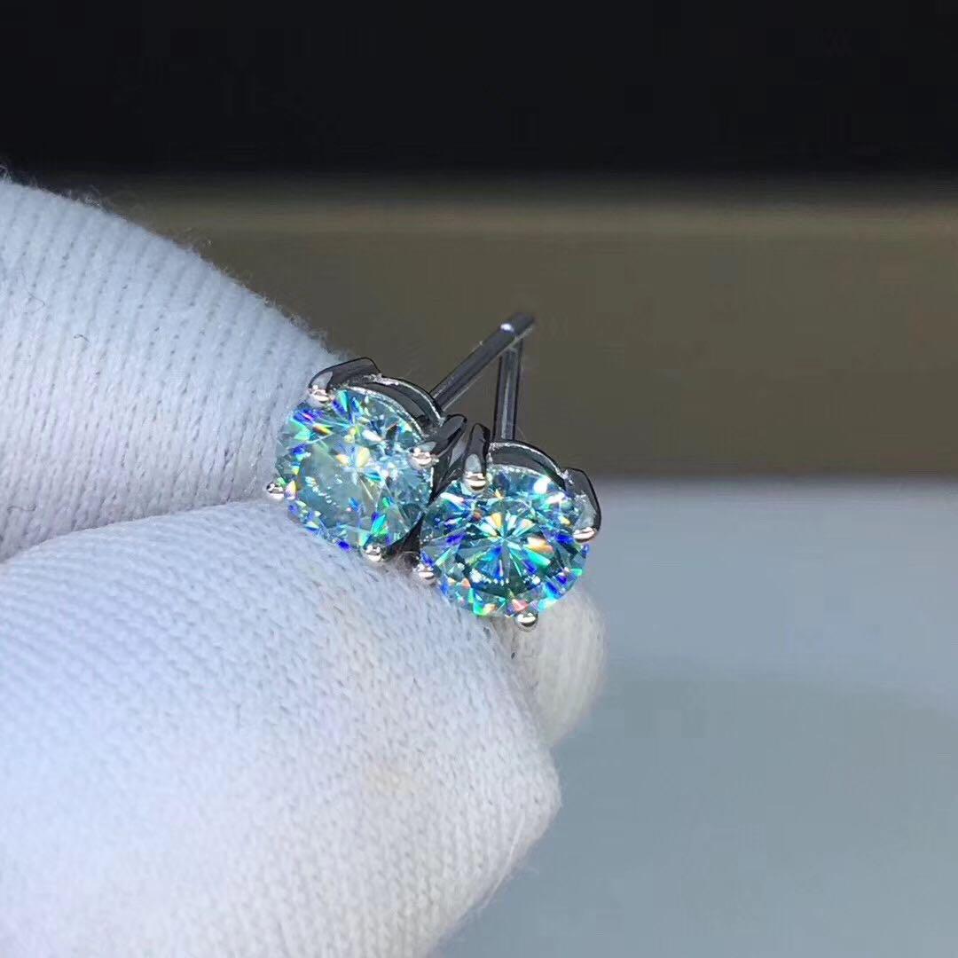 newカラー】ライトブルー モアサナイト ダイヤモンド ピアス k18 newカラー】ライトブルー モアサナイト ダイヤモンド ピアス k18