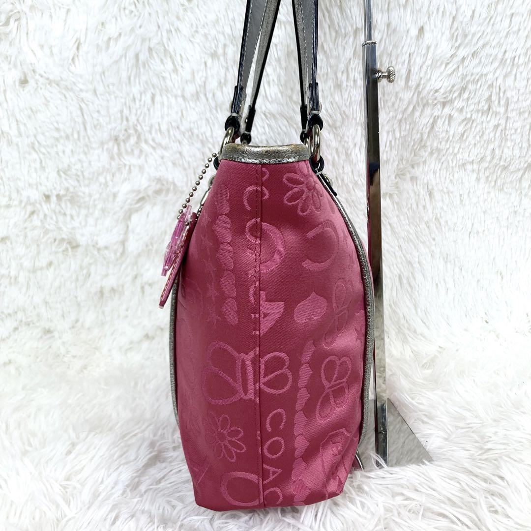 COACH コーチトートバッグ シグネチャー ピンク チャーム付
