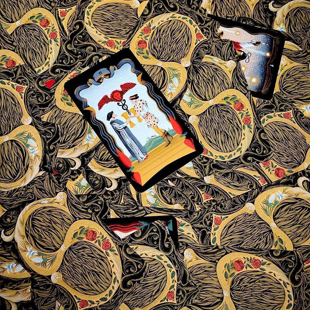 専門店では 正規品タロットカード】入手困難台湾インディーズ レア物✨犬が 趣味・スポーツ・実用