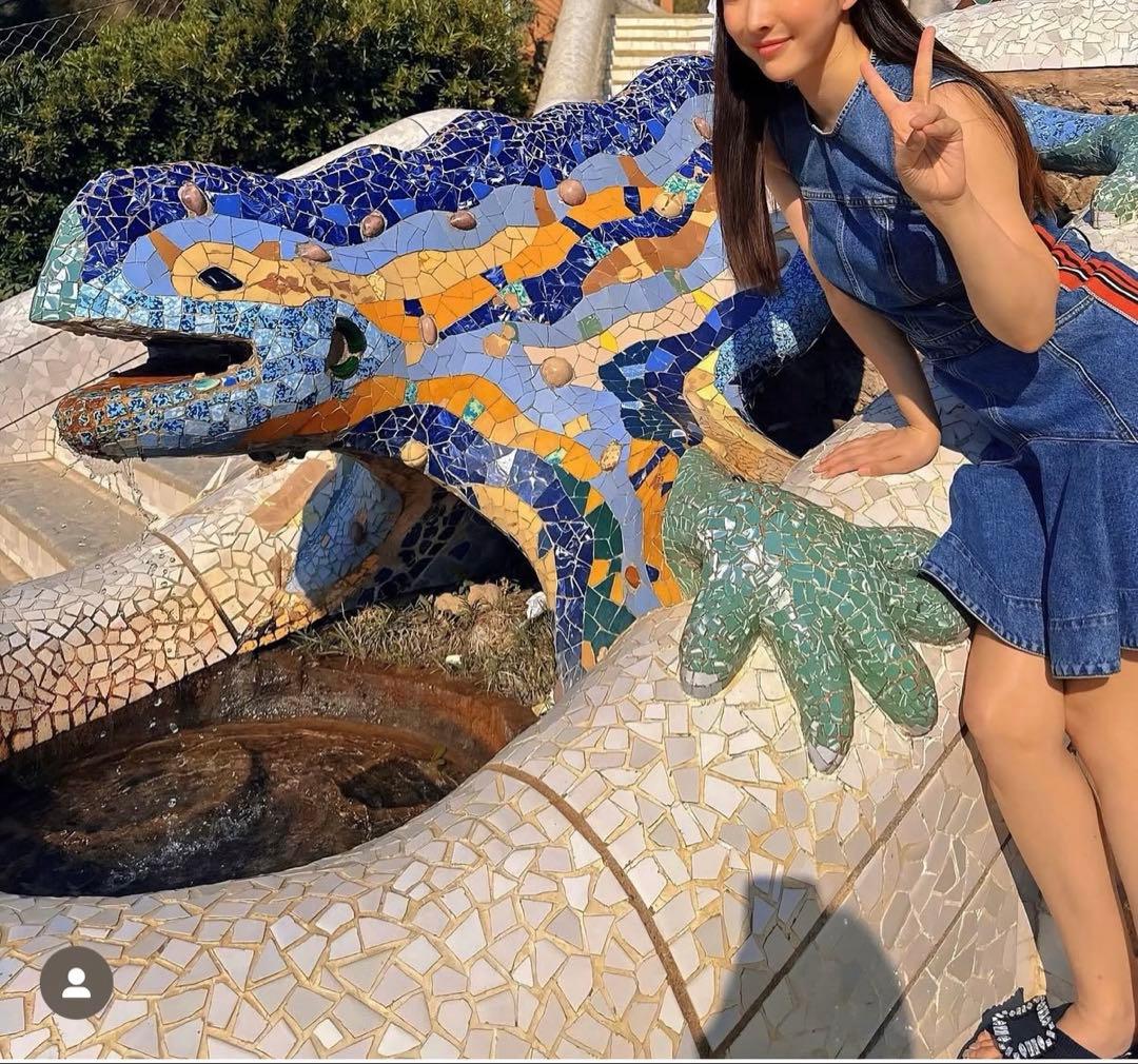 ROGER VIVIER ビジュー付きブラックサンダル2024年購入エンリケ着用 ROGER VIVIER ビジュー付きブラックサンダル2024年購入エンリケ着用