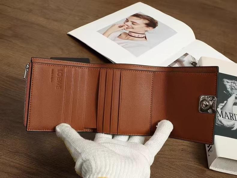 LOEWE ブラウン 三つ折り財布