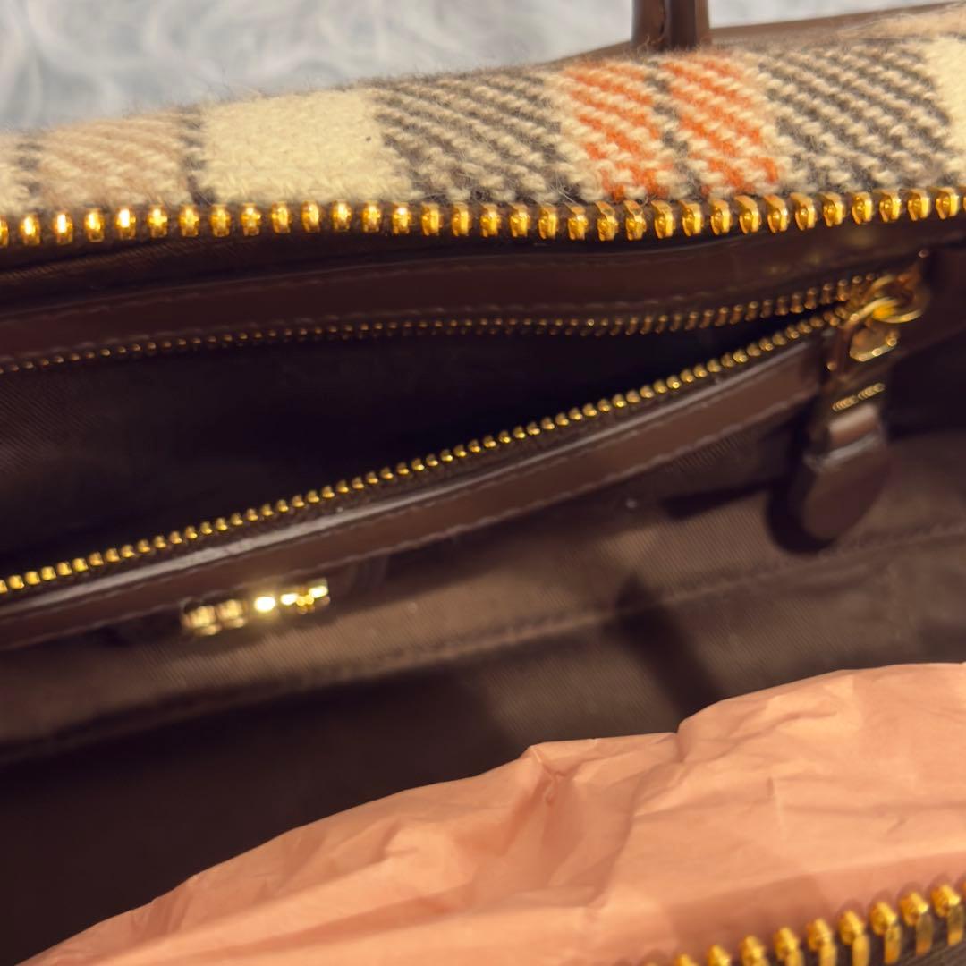 Miu Miu チェック柄 ハンドバッグ ボー プレイド バッグ ブラウン Miu Miu チェック柄 ハンドバッグ ボー プレイド バッグ ブラウン