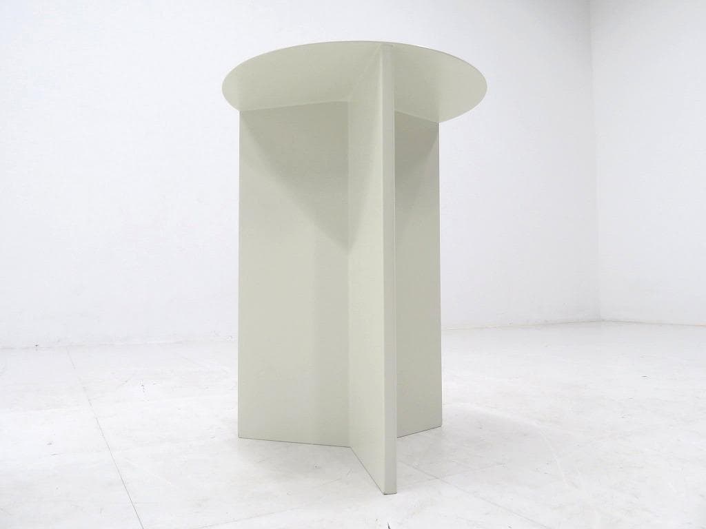 サイドテーブル