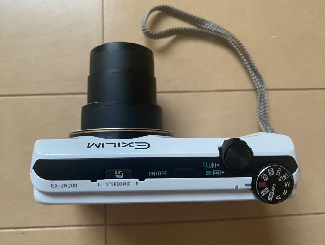 CASIO EXILIM EX-ZR200 デジタルカメラ