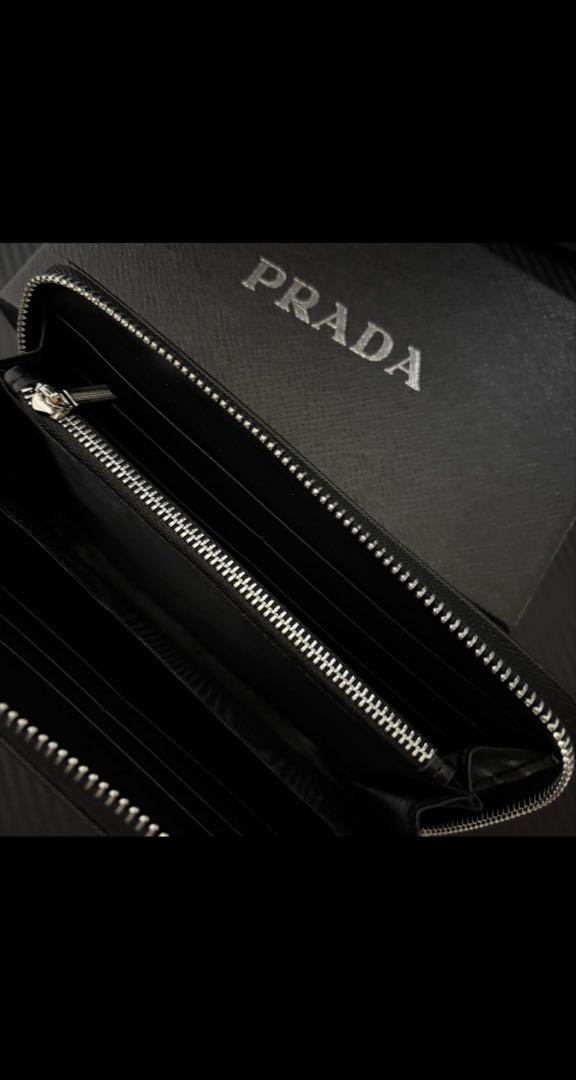 PRADA サフィアーノトライアングル 長財布