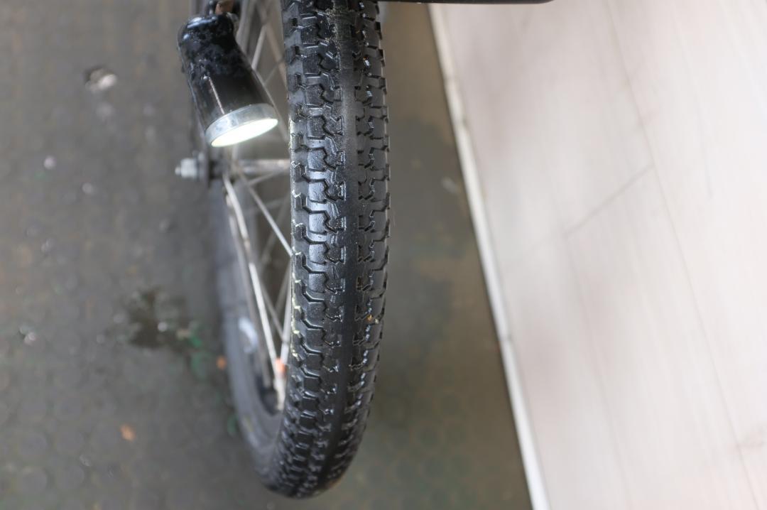 電動自転車ヤマハPAS　KISS　20インチ　3段8.7Ah（4点灯）充電器あり