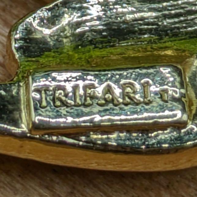 TRIFARI 鍵と鍵穴のヴィンテージ ゴールドブローチ キーチェーン
