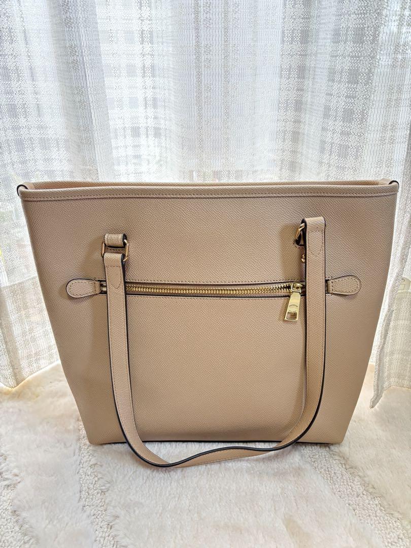 COACH ベージュ トートバッグ