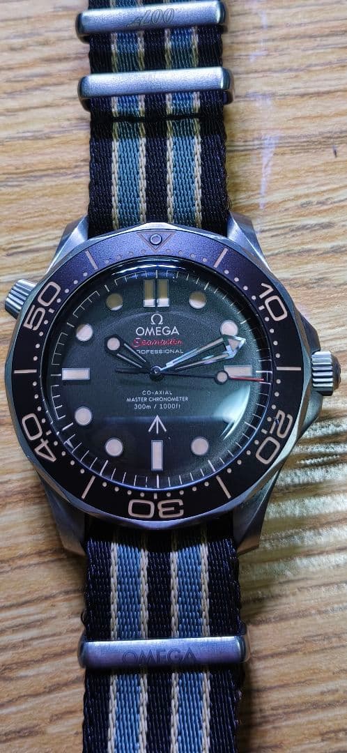 オメガ　シーマスター　ダイバー300m 007エディション