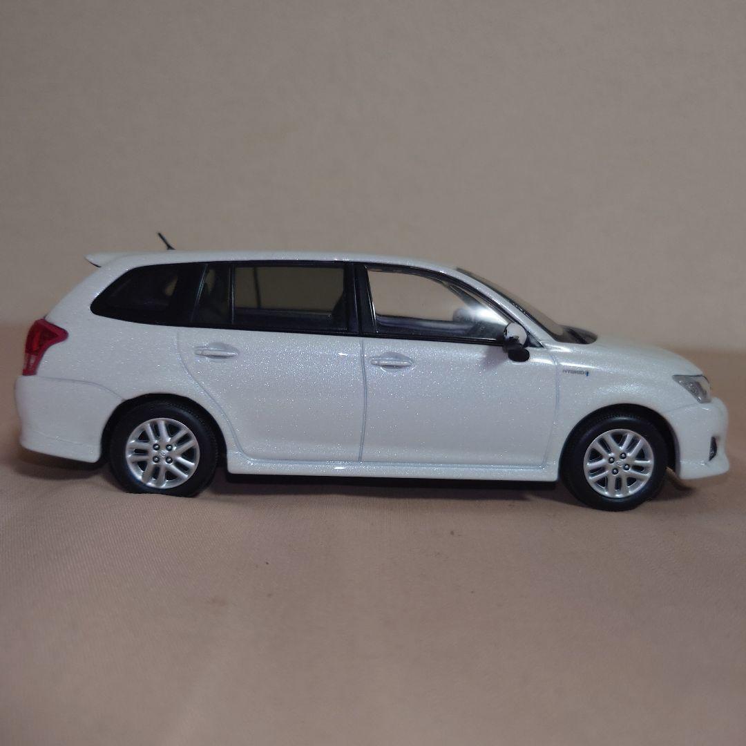 TOYOTA　COROLLA　FIELDER　2台セット