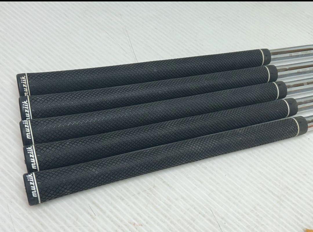 美品 KBS TOUR 110R シャフト ムジーク グリップ　５本SET