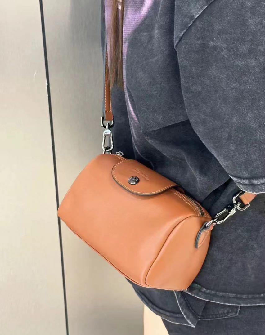 LONGCHAMP ロンシャン 筒形 ショルダーバッグ ミニバッグ ブラウン