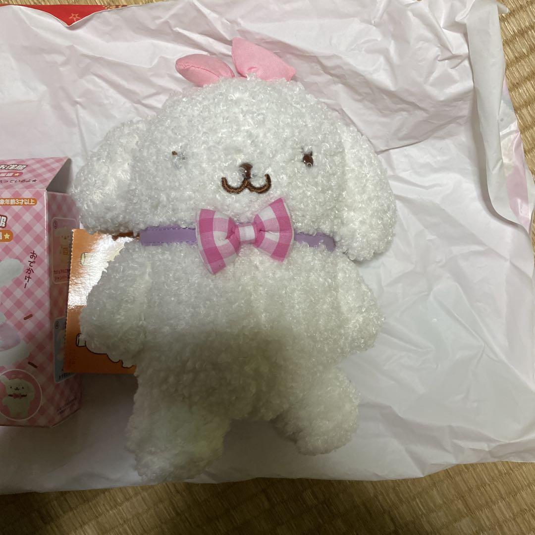 サンリオ　ポムポムプリン　マカロン　ぬいぐるみ