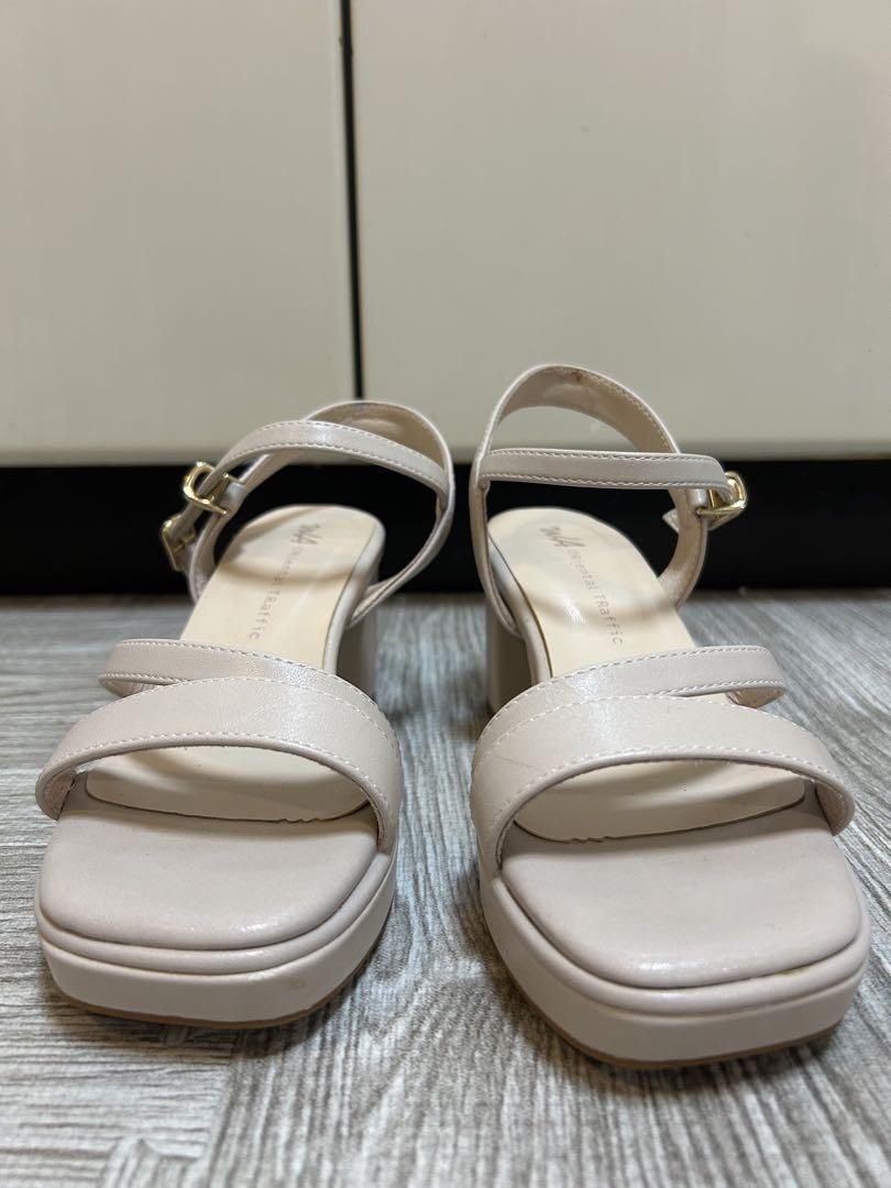 ベージュ クロスストラップ コンフォートサンダル Size 36-37