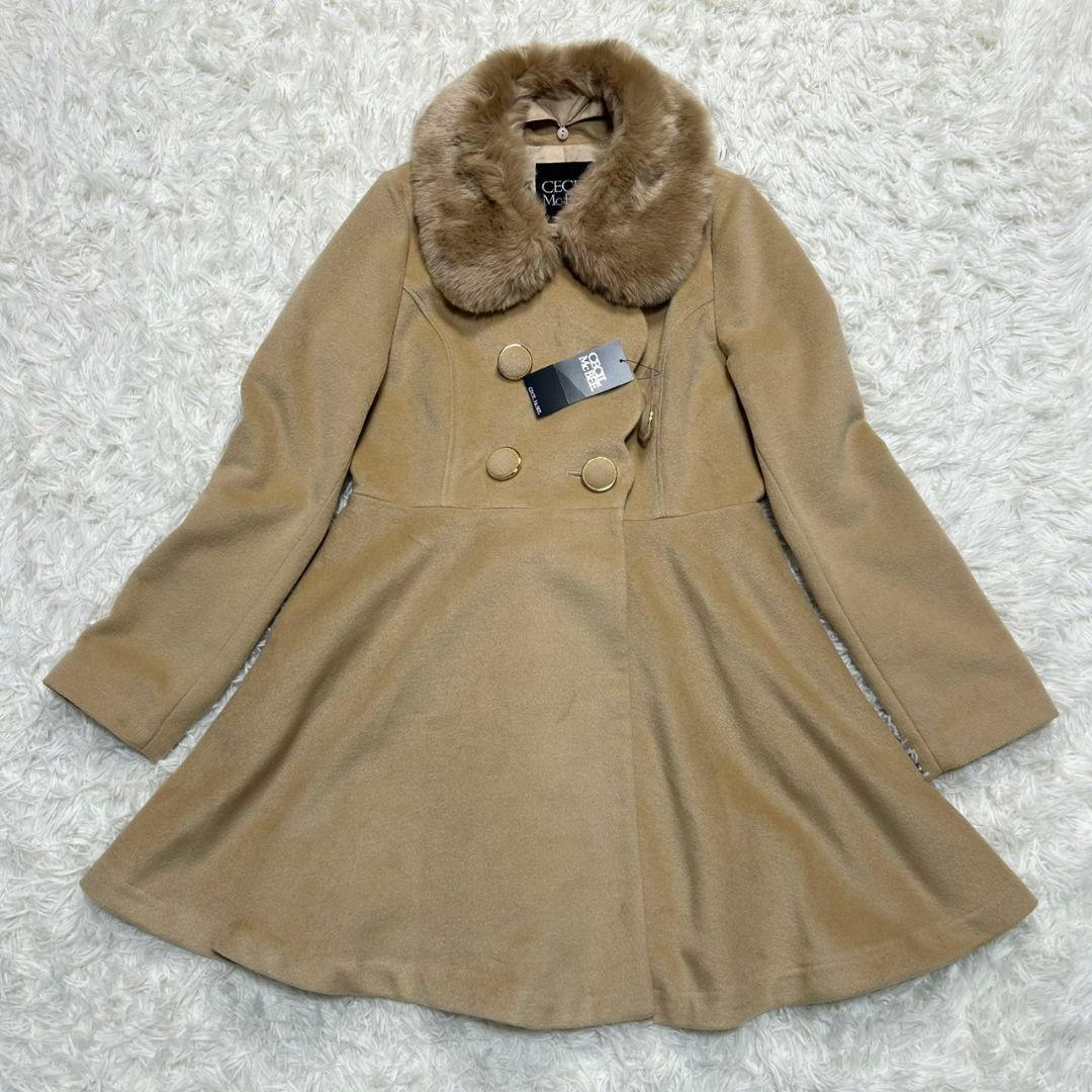 新品】セシルマクビー コート ファー ダブルブレスト フレア ベージュ