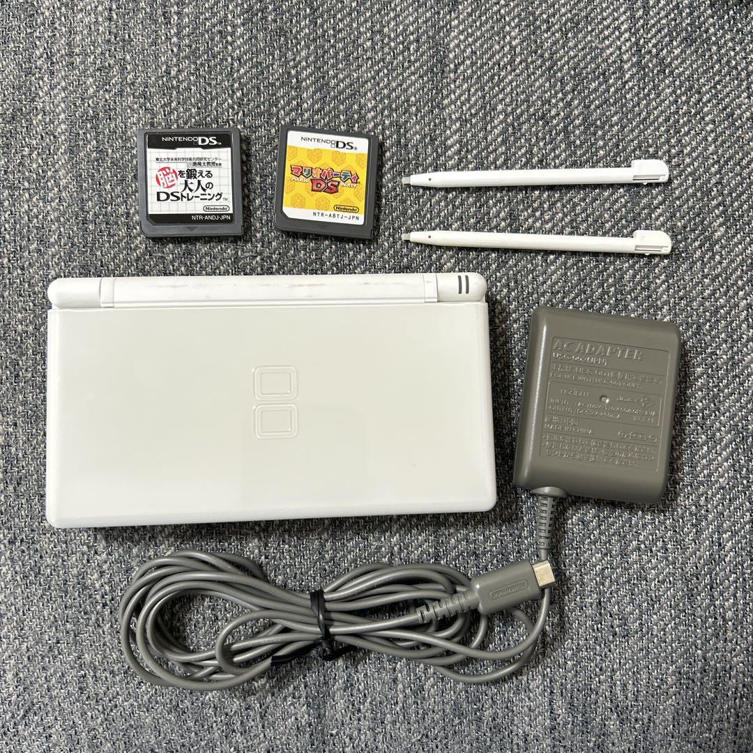 Nintendo DS Lite ホワイト本体　カセット　マリオパーティ　脳トレ