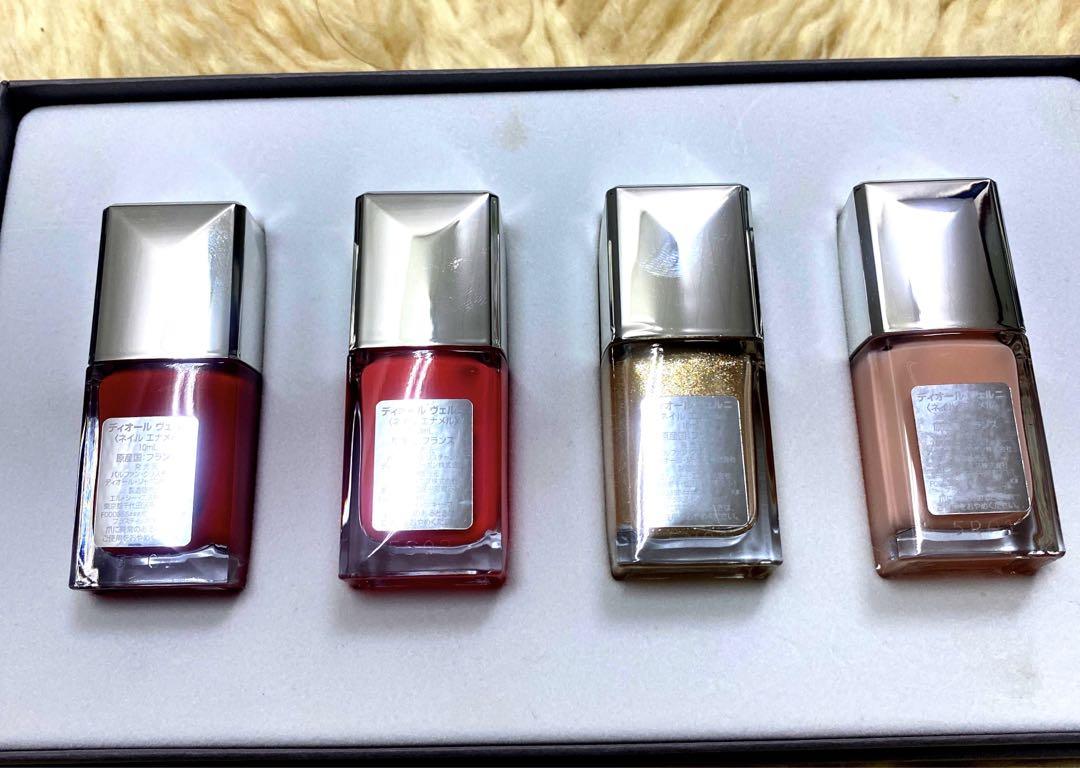 【新品未使用】ディオールヴェルニ　ネイルエナメルセット 4本入り（紙バック付）