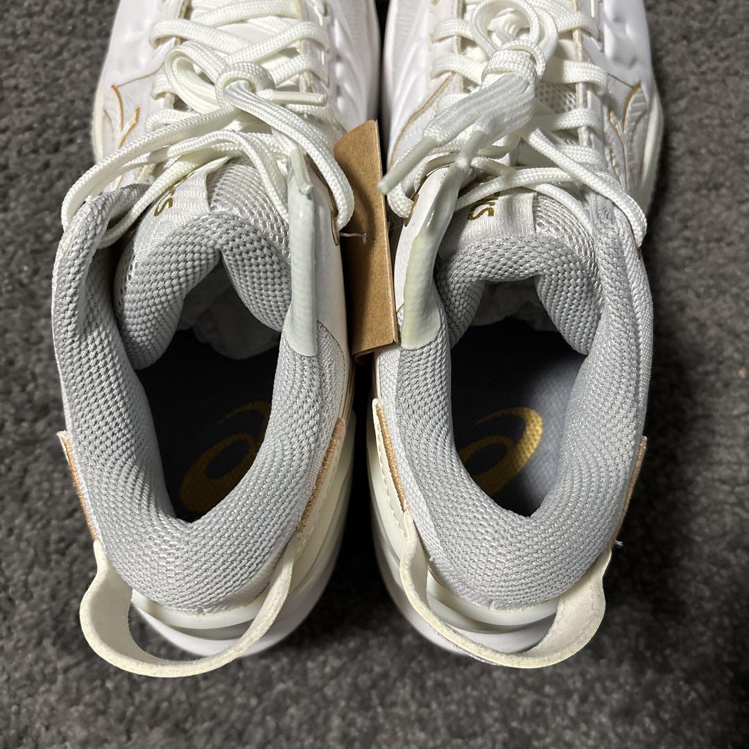 【新品.未使用】アシックス　ゲルバースト26 バスケットシューズ　25.5センチ