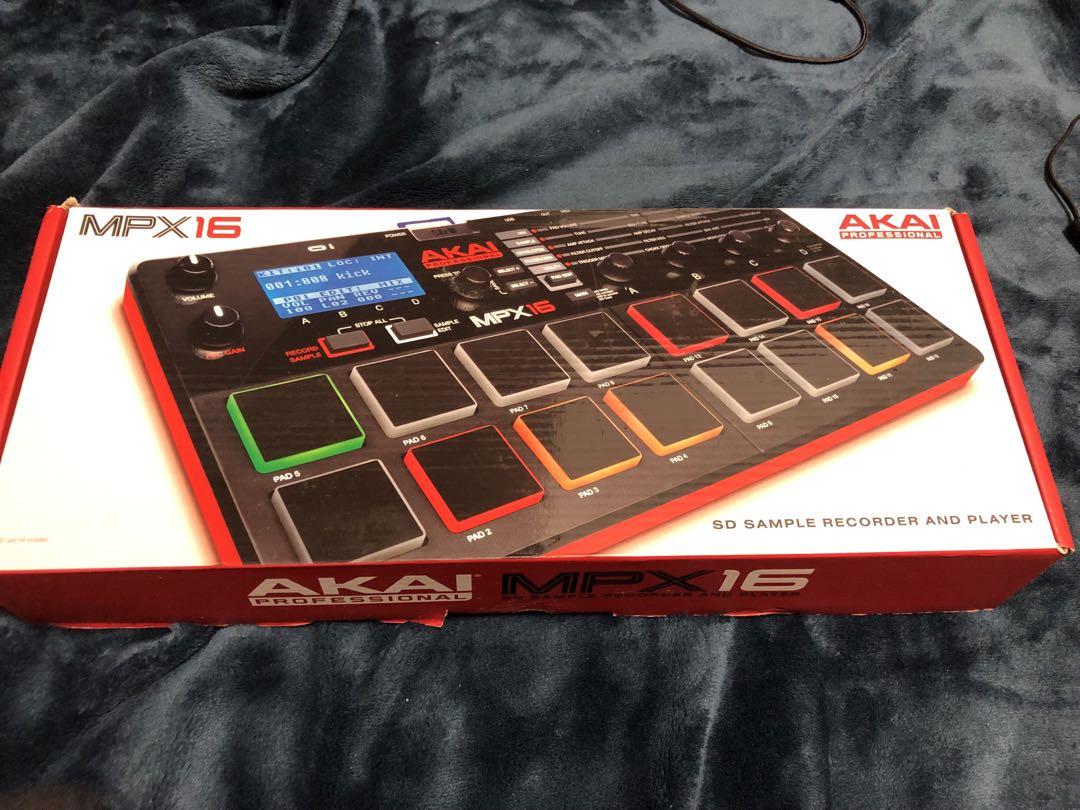 AKAI MPX16 サンプラー