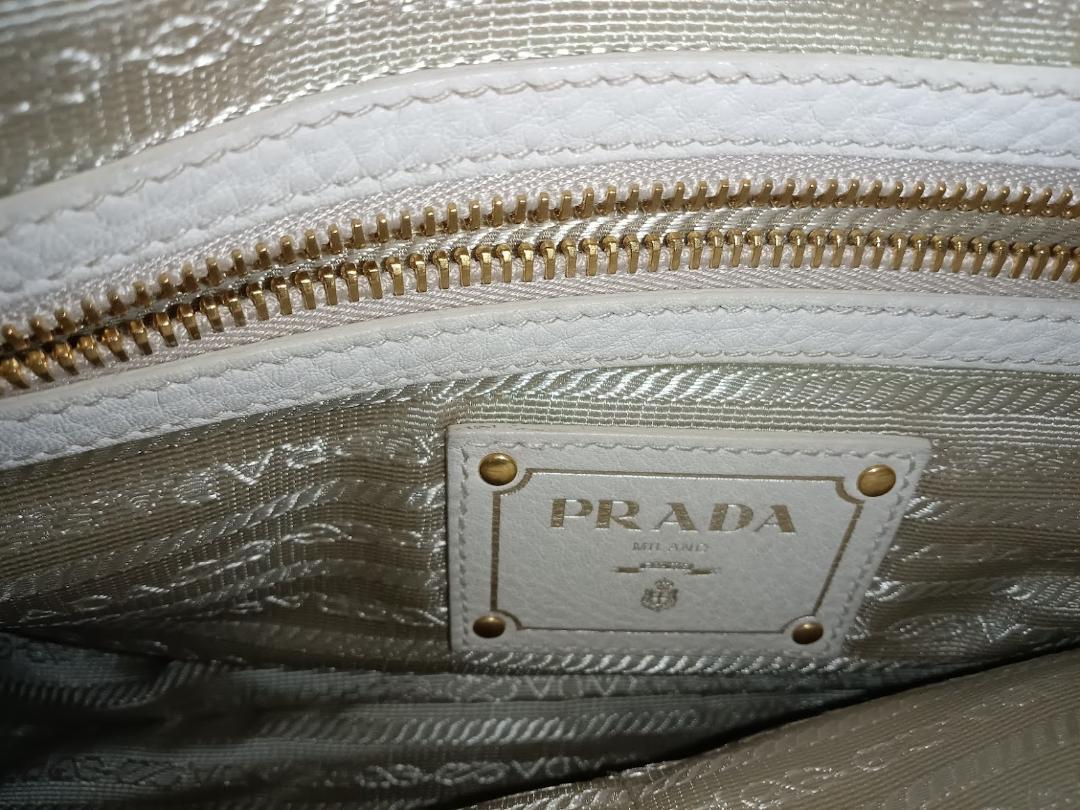PRADA プラダ VIT．DAINO ハンドバッグ　ゴールド金具 awardsandwinners.com
