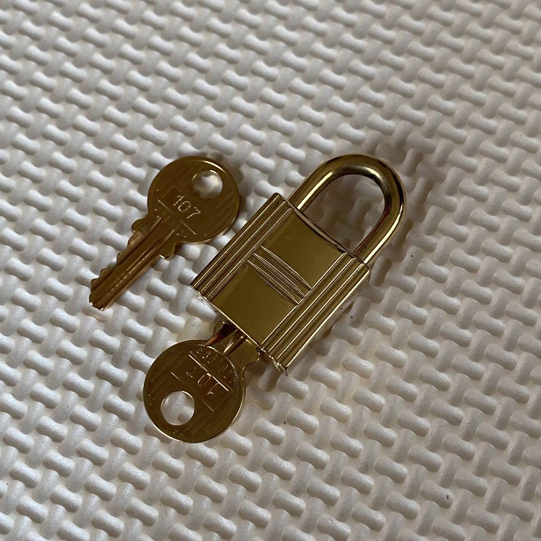 エルメス パドロック ゴールド 107