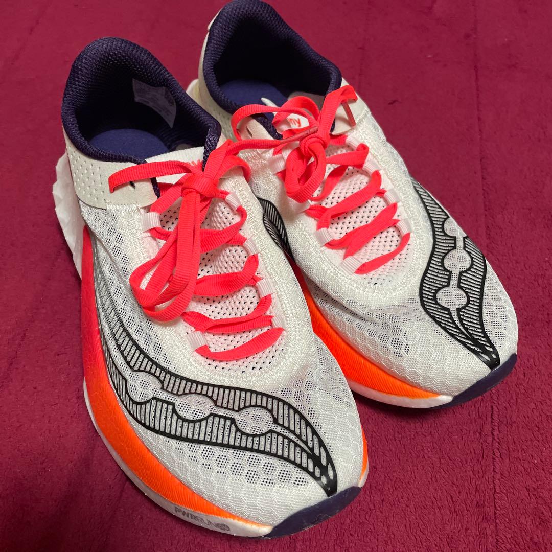 サッカニー エンドルフィンプロ4 走行40キロ サイズ25.0SAUCONY