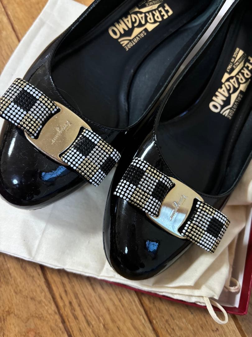 Salvatore Ferragamo ブラックパンプス mdprevattcaulkingandwaterproofing.com