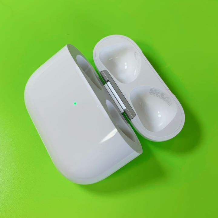 第三世代 充電ケースのみ Apple純正品 AirPods 新品 エアーポッズ - メルカリ 第三世代 充電ケースのみ Apple純正品 AirPods 新品 エアーポッズ - メルカリ