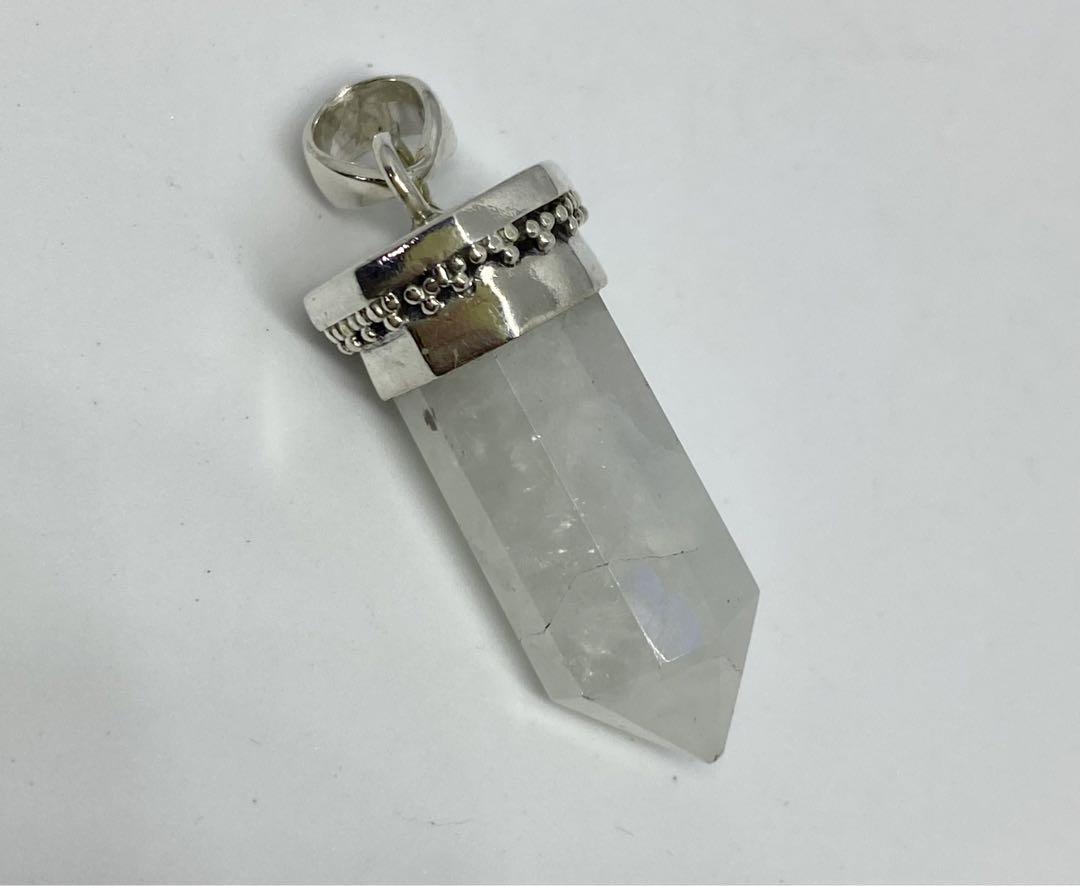 原石天然石多角柱ジュエリー SILVER925シルバーペンダント　一点物　AてD