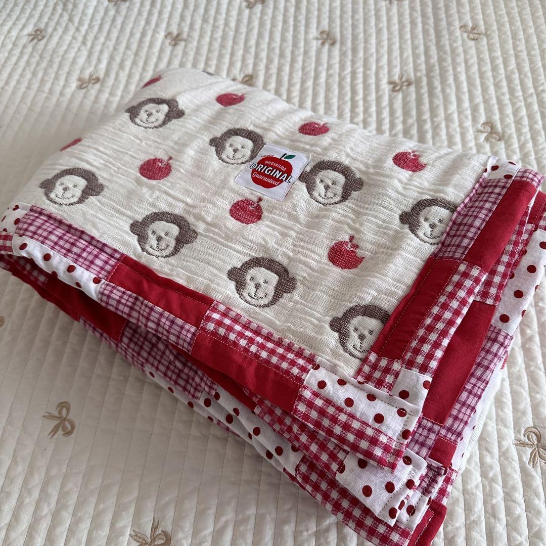 ハンドメイド❤限定おさるさん×りんご6重ガーゼケット　パッチワーク　ハーフサイズ