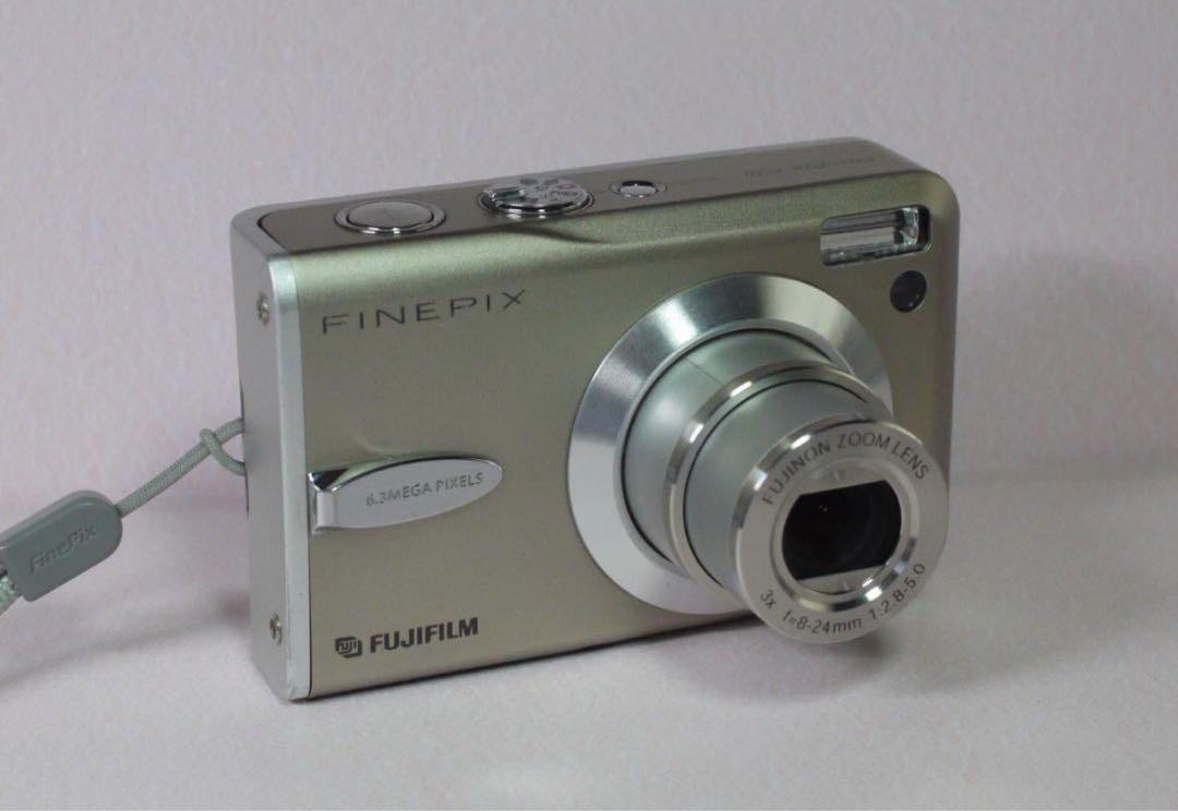 デジカメ FUJIFILM FinePix F30 動作確認済 - メルカリ