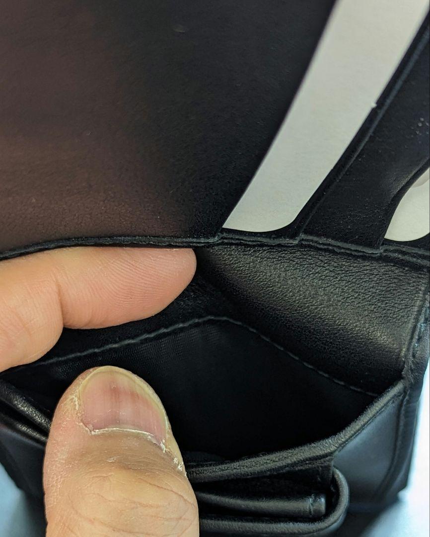 【新品】GUCCI シマレザー 二つ折り財布