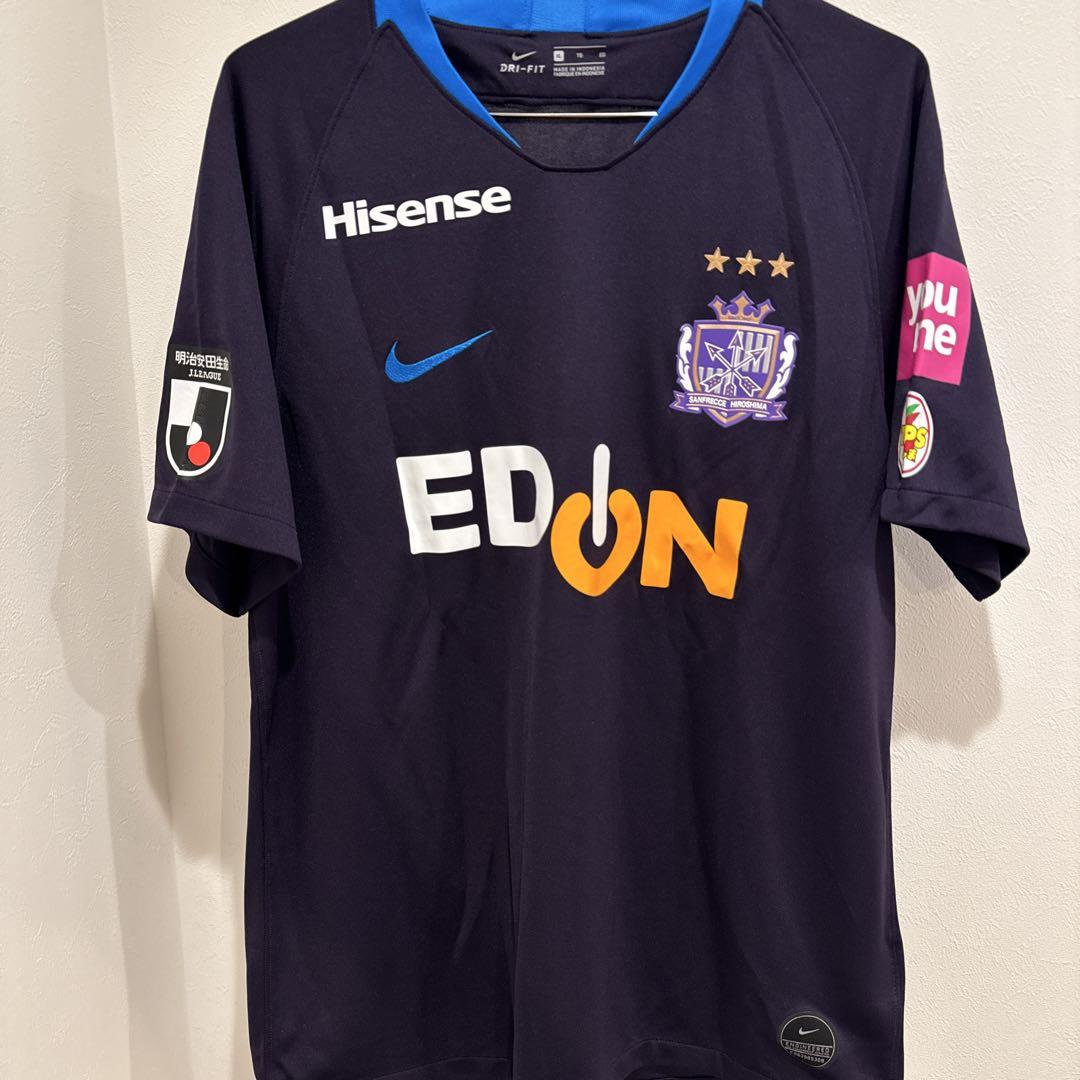サッカー　サンフレッチェ広島　ユニフォーム