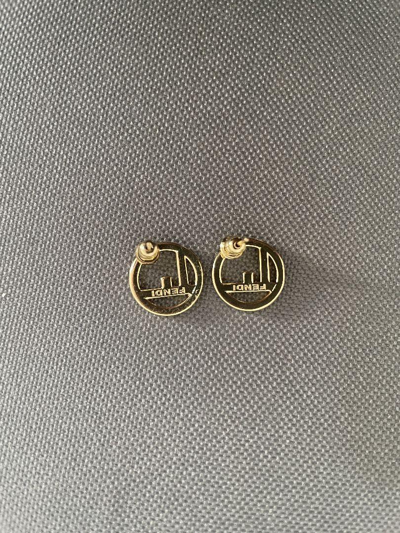 FENDI 円形ピアス
