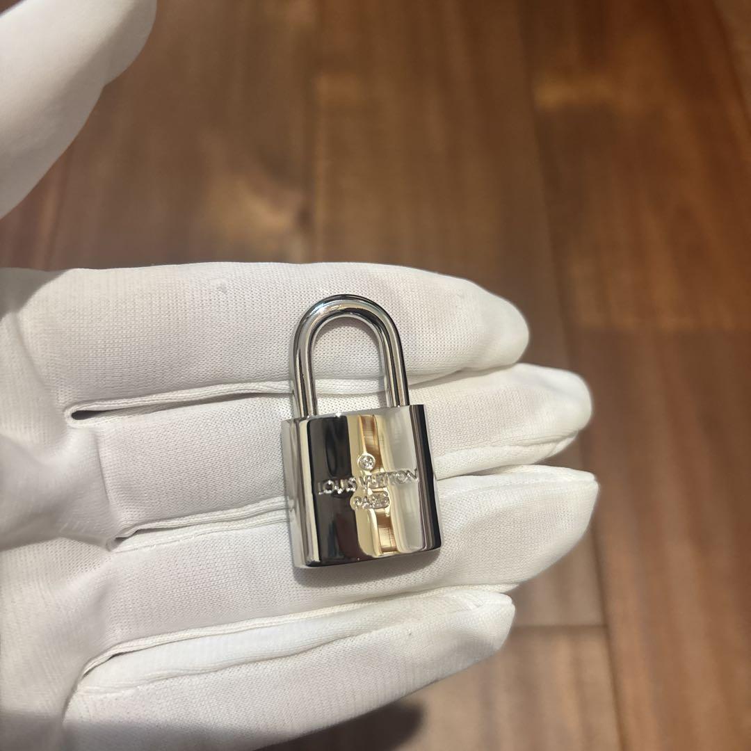 【新品・未使用】LOUIS VUITTON 南京錠、鍵、専用袋セット