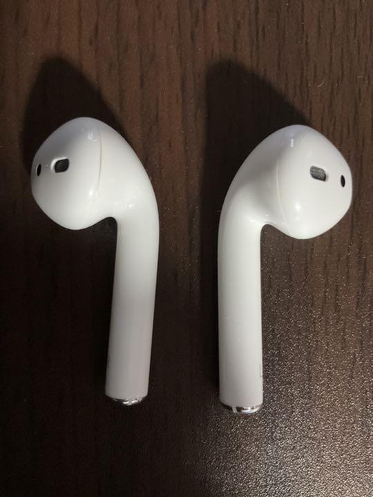 AirPods 2世代 MV7N2J/A 美品