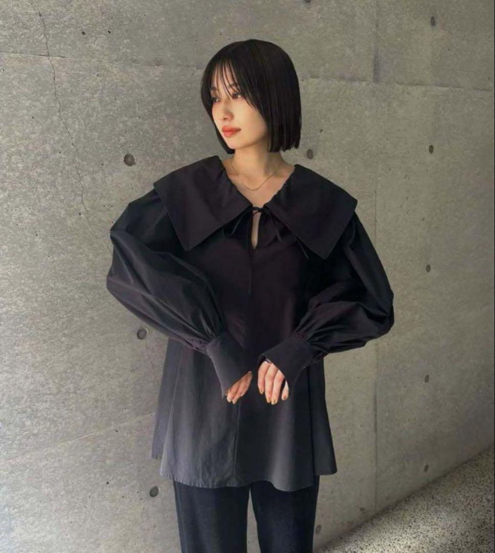 CLANE BIG COLLAR DRAWSTRING BLOUSE