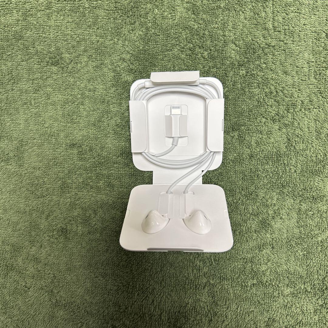 iPhone イヤホン　純正　Apple