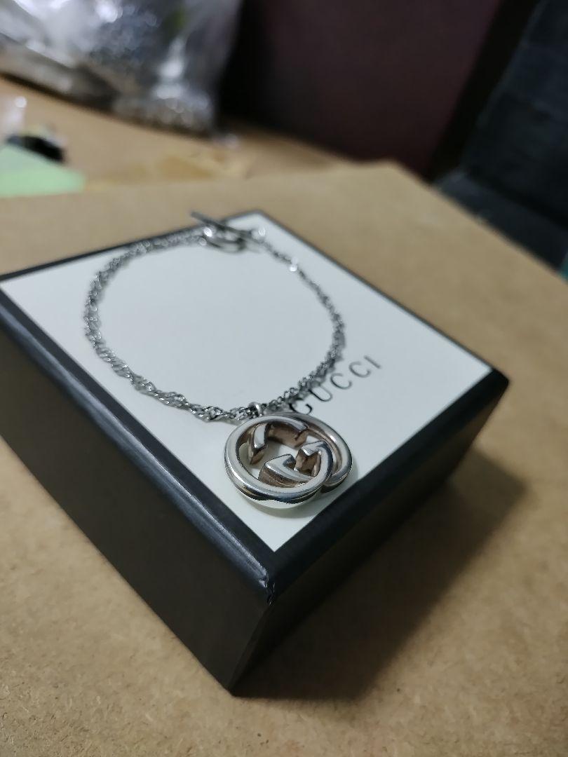 GUCCI インターロッキングブレスレット　高級感あり