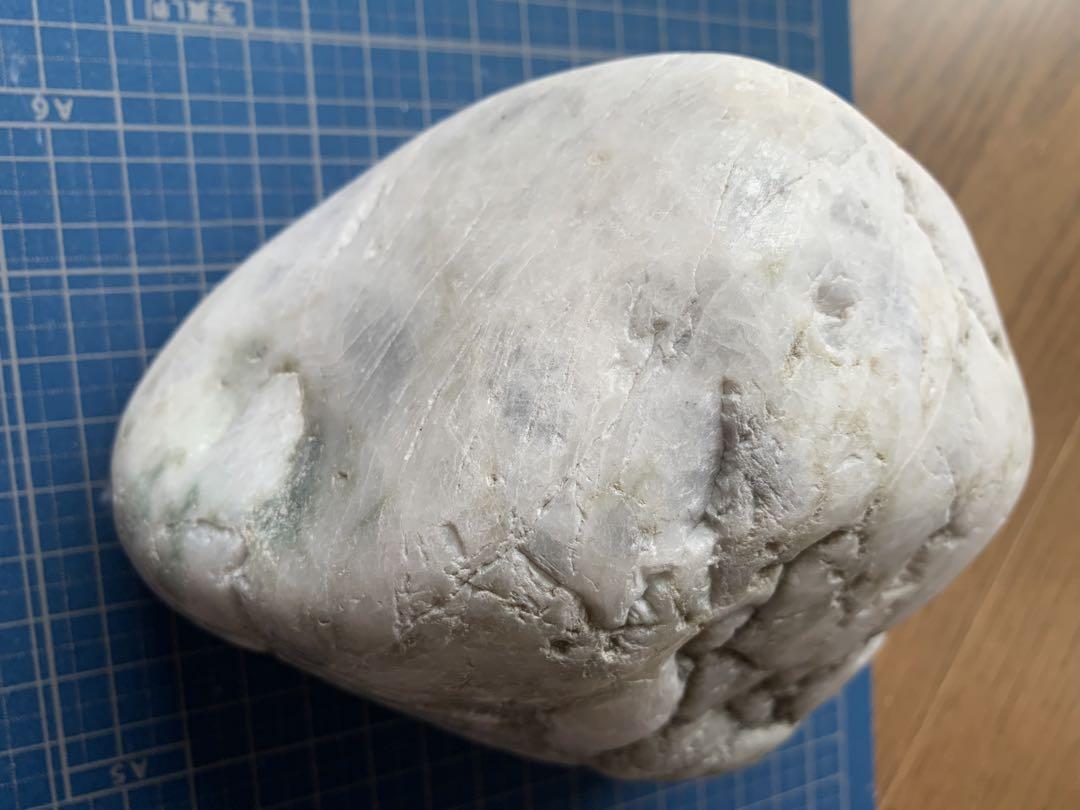 糸魚川ヒスイ　約1.5kg