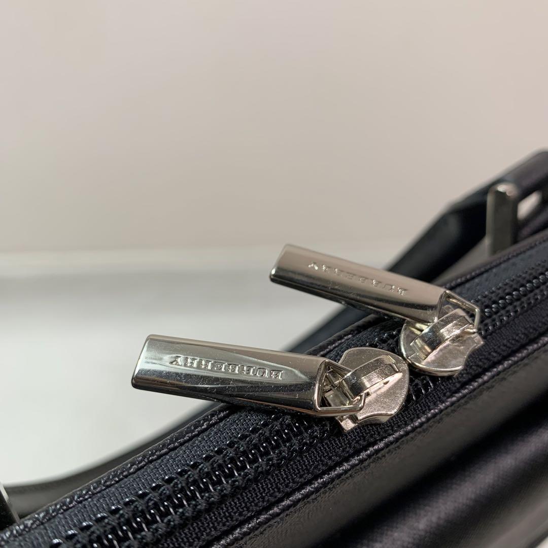 ☆未使用☆ Burberry サフィアーノレザー ノバチェック ハンドバッグ 画像9