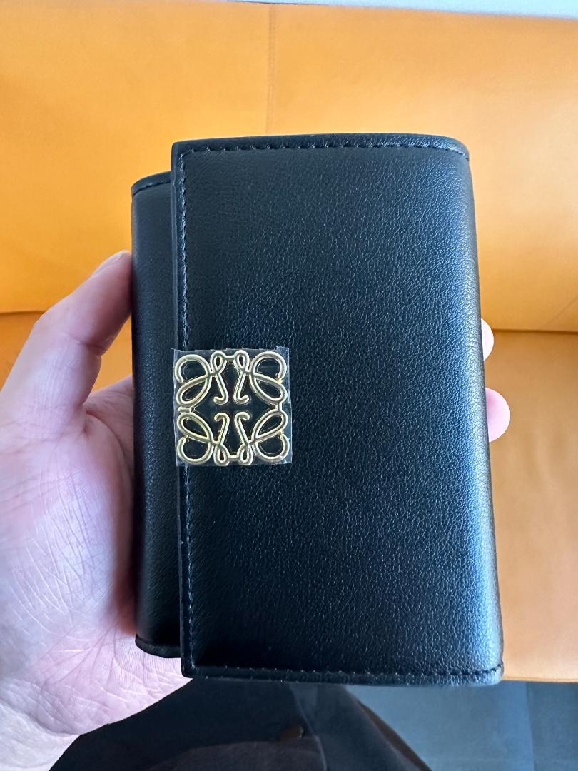 LOEWE 三つ折り財布 ブラック レザー - メルカリ